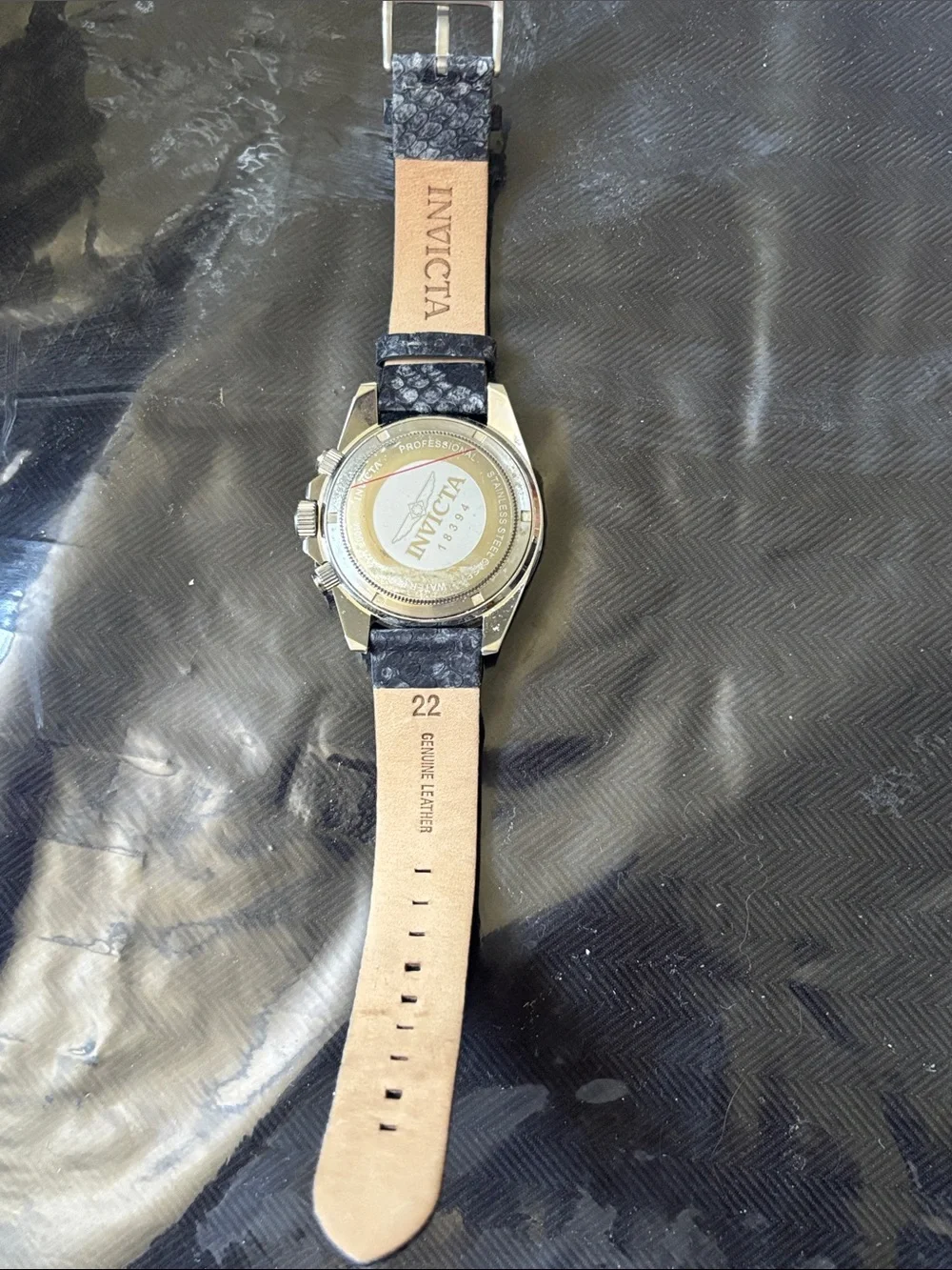 Invicta Speedway Chronograph leather Strap Snakeprint.